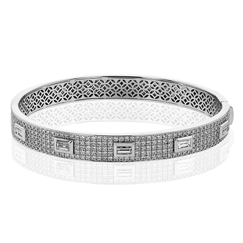 Bangle in 18k Gold with Diamonds