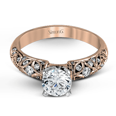 Engagement Ring in 18k Gold with Diamonds
