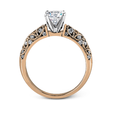 Engagement Ring in 18k Gold with Diamonds