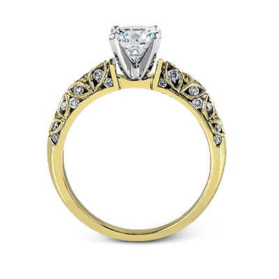 Engagement Ring in 18k Gold with Diamonds
