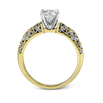 Engagement Ring in 18k Gold with Diamonds