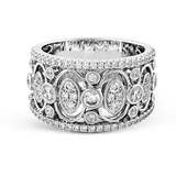 Right Hand Ring in 18k Gold with Diamonds
