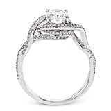 Engagement Ring in 18k Gold with Diamonds