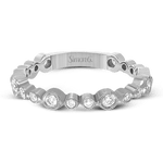 Right Hand Ring in 18k Gold with Diamonds