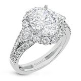 Engagement Ring in 18k Gold with Diamonds