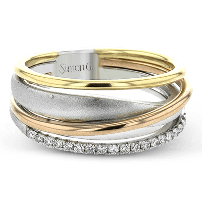 Right Hand Ring in 18k Gold with Diamonds