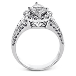 Engagement Ring in 18k Gold with Diamonds