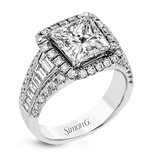 Engagement Ring in 18k Gold with Diamonds