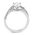 Engagement Ring in 18k Gold with Diamonds