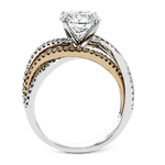 Engagement Ring in 18k Gold with Diamonds