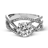 Engagement Ring in 18k Gold with Diamonds