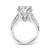 Engagement Ring in 18k Gold with Diamonds