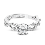 Engagement Ring in 18k Gold with Diamonds