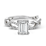 Engagement Ring in 18k Gold with Diamonds
