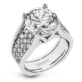 Engagement Ring in 18k Gold with Diamonds