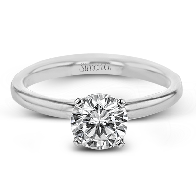 Engagement Ring in 18k Gold with Diamonds
