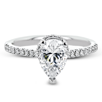 Engagement Ring in 18k Gold with Diamonds