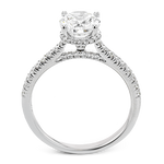 Engagement Ring in 18k Gold with Diamonds