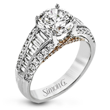 Engagement Ring in 18k Gold with Diamonds