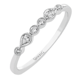 Engagement Ring in 18k Gold with Diamonds