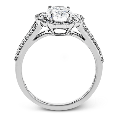 Engagement Ring in 18k Gold with Diamonds