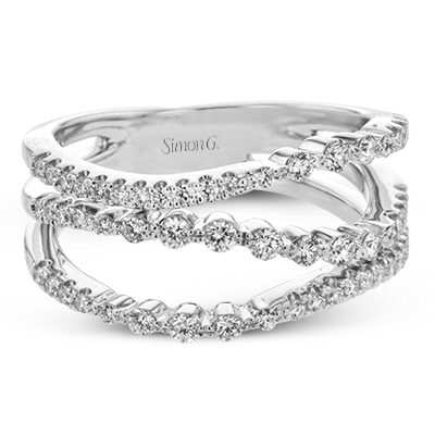 Right Hand Ring in 18k Gold with Diamonds