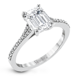 Engagement Ring in 18k Gold with Diamonds