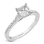 Engagement Ring in 18k Gold with Diamonds