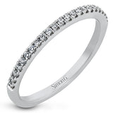 Engagement Ring in 18k Gold with Diamonds