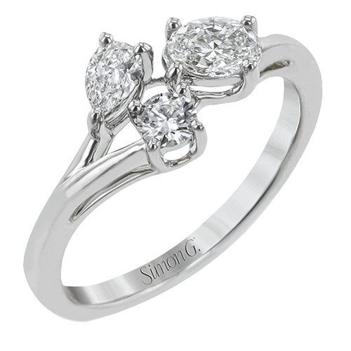 Right Hand Ring in 18k Gold with Diamonds