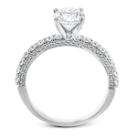 Engagement Ring in 18k Gold with Diamonds