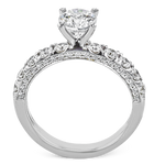 Engagement Ring in 18k Gold with Diamonds