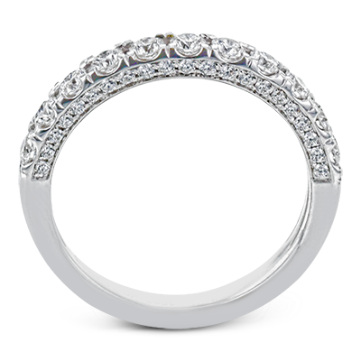 Engagement Ring in 18k Gold with Diamonds