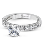 Engagement Ring in 18k Gold with Diamonds