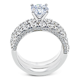 Engagement Ring in 18k Gold with Diamonds