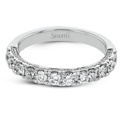 Engagement Ring in 18k Gold with Diamonds