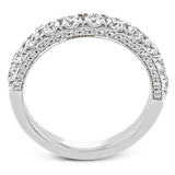 Engagement Ring in 18k Gold with Diamonds