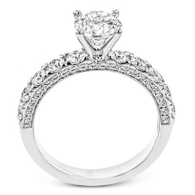 Engagement Ring in 18k Gold with Diamonds
