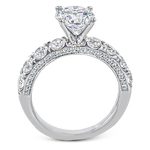 Engagement Ring in 18k Gold with Diamonds