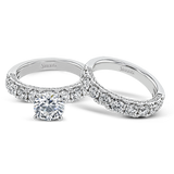 Engagement Ring in 18k Gold with Diamonds