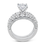 Engagement Ring in 18k Gold with Diamonds