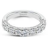 Engagement Ring in 18k Gold with Diamonds