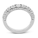 Engagement Ring in 18k Gold with Diamonds