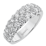 Engagement Ring in 18k Gold with Diamonds