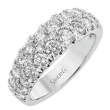Engagement Ring in 18k Gold with Diamonds