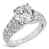 Engagement Ring in 18k Gold with Diamonds