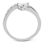 Engagement Ring in 18k Gold with Diamonds