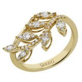 Right Hand Ring in 18k Gold with Diamonds