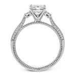 Engagement Ring in 18k Gold with Diamonds