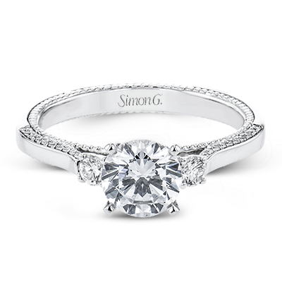 Engagement Ring in 18k Gold with Diamonds